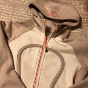Lululemon Size 4 Scuba Hoodie